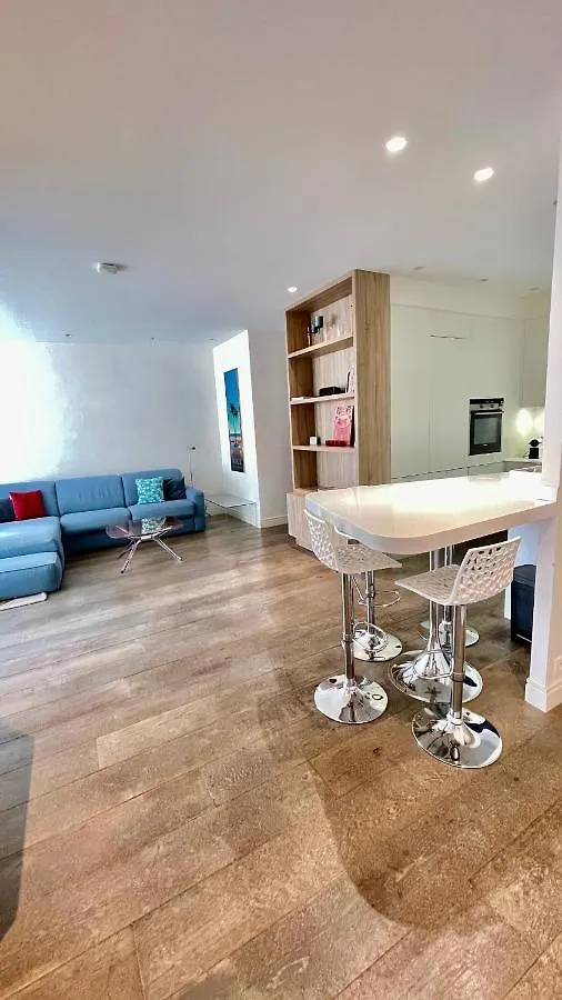 Apartment Luxurious 2 Bedrooms Apartment, 30 Meter From Beach Nice