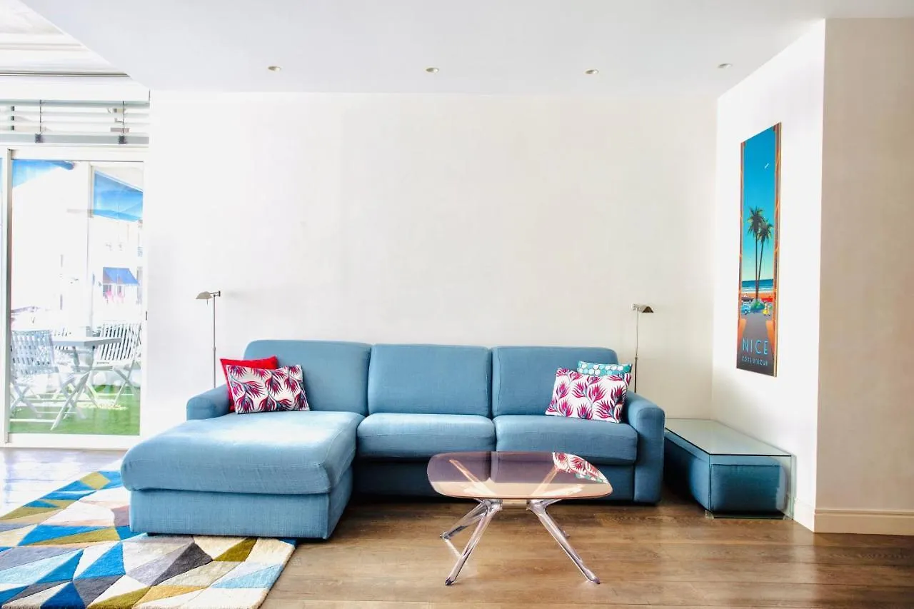 Luxurious 2 Bedrooms Apartment, 30 Meter From Beach Nice Apartment