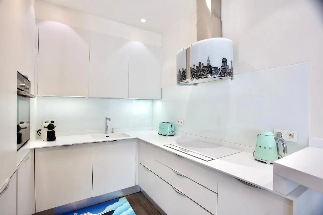 Luxurious 2 Bedrooms Apartment, 30 Meter From Beach Nice Apartment